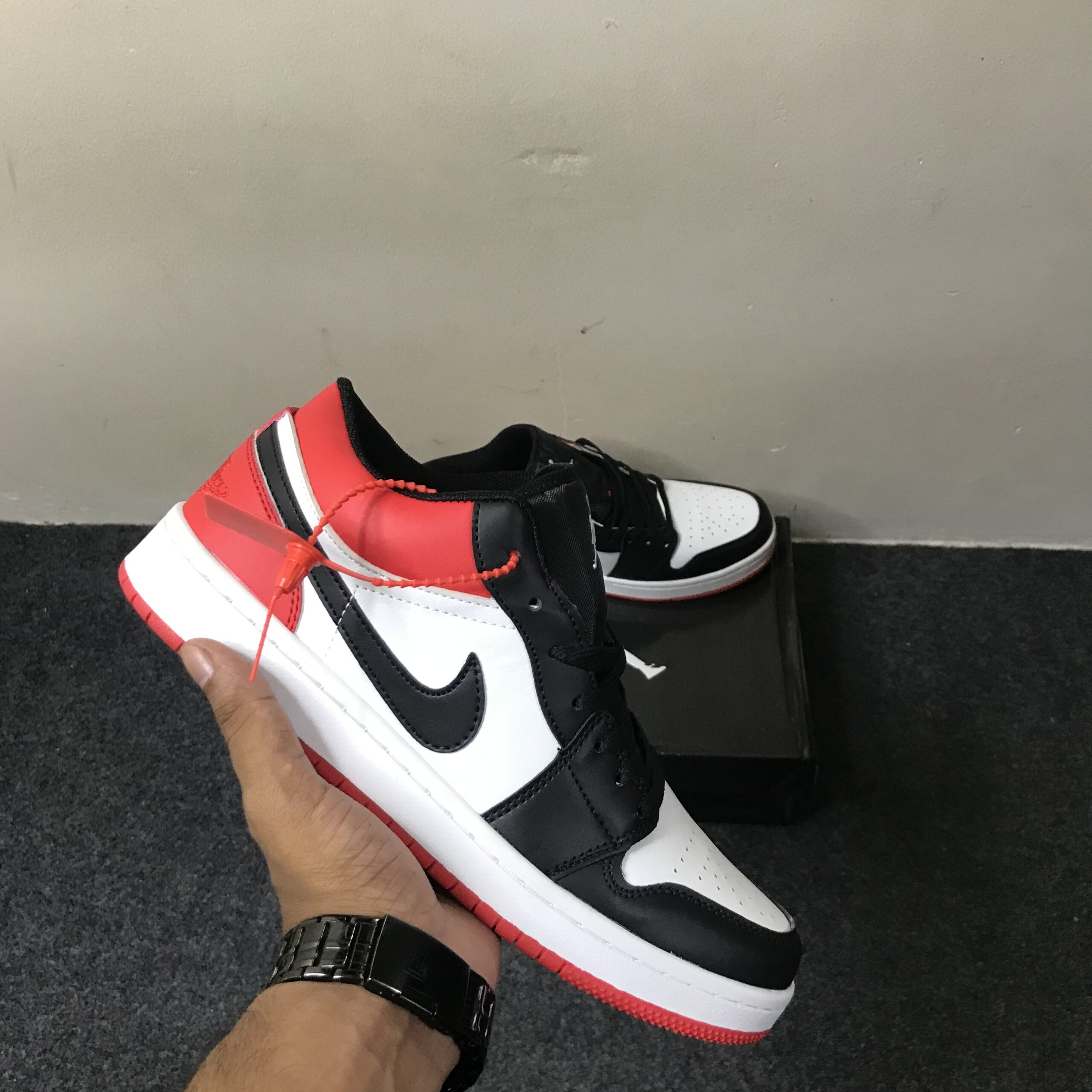 Air Jordan 1 Low “Bred Toe” – KINGSMAN