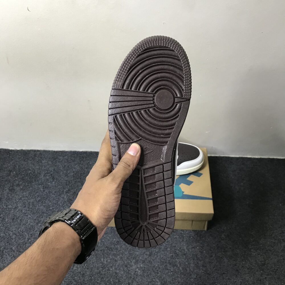Travis Scott x Air Jordan 1 Low "Reverse Mocha"