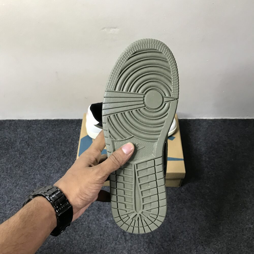 Travis Scott x Air Jordan 1 Low "Medium Olive"