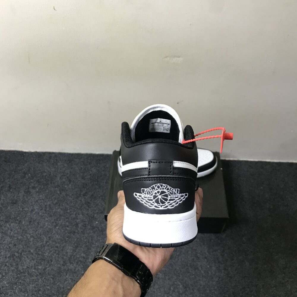 Air Jordan 1 Low "Panda"