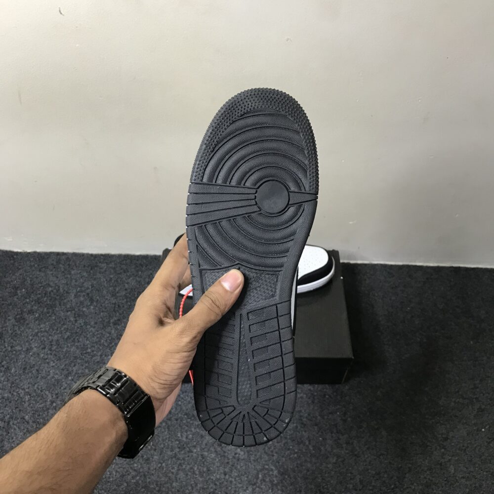 Air Jordan 1 Low "Panda"