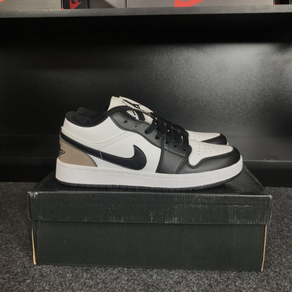 Air Jordan 1 Low "Mocha"